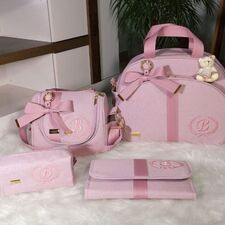 Conjunto Saída Maternidade em Praça da Árvore
