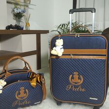 Mala com Rodinhas e Bolsa em Santana de Parnaíba, SP